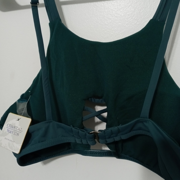 Coastal Waves Bikini Top Crisscross Front Double Straps. Removable Pads - Picture 5 of 8